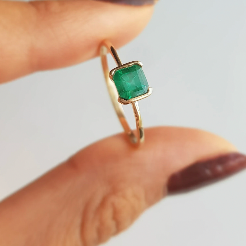 14k Half Bezel Emerald Ring