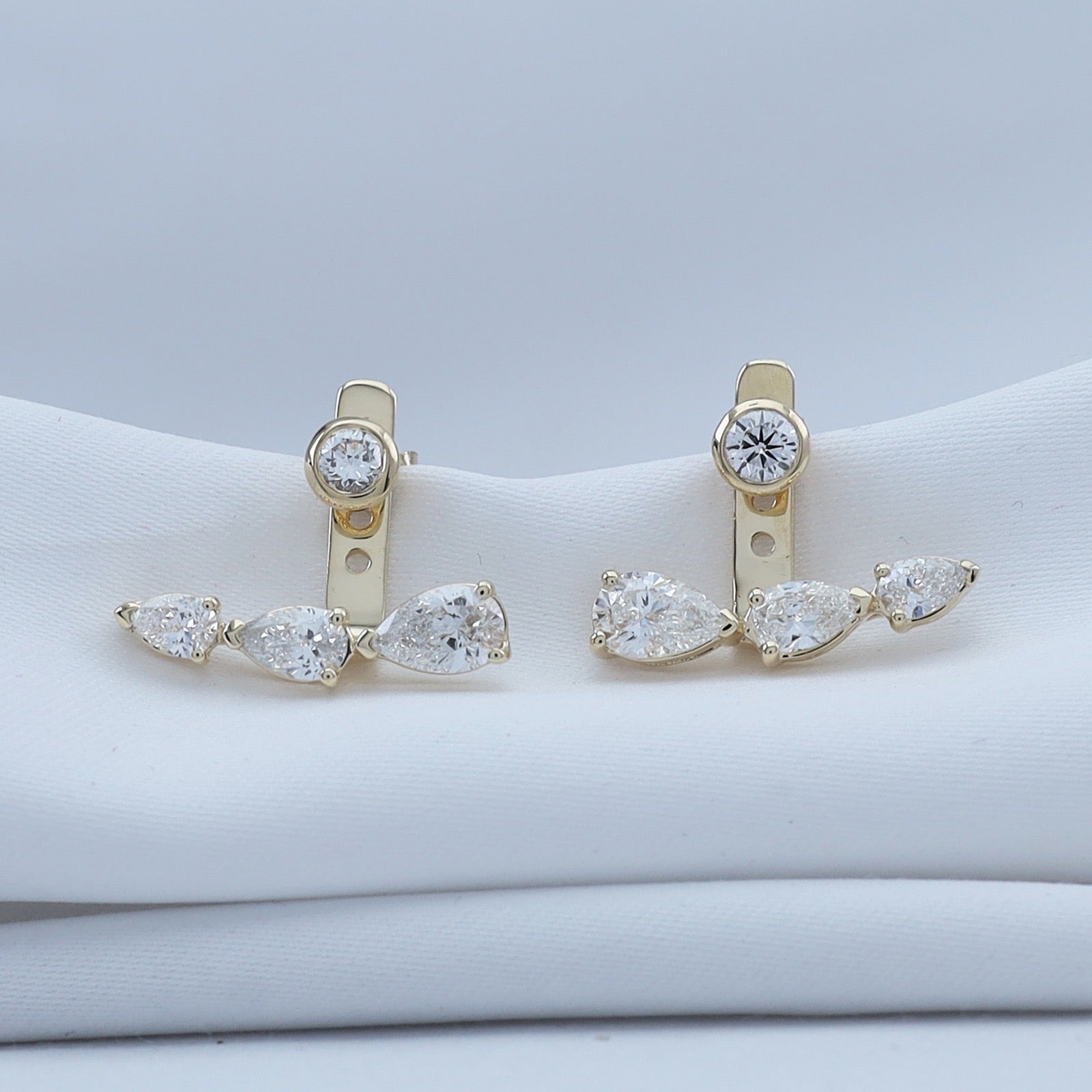 14K Round Tripple Pear Crawler